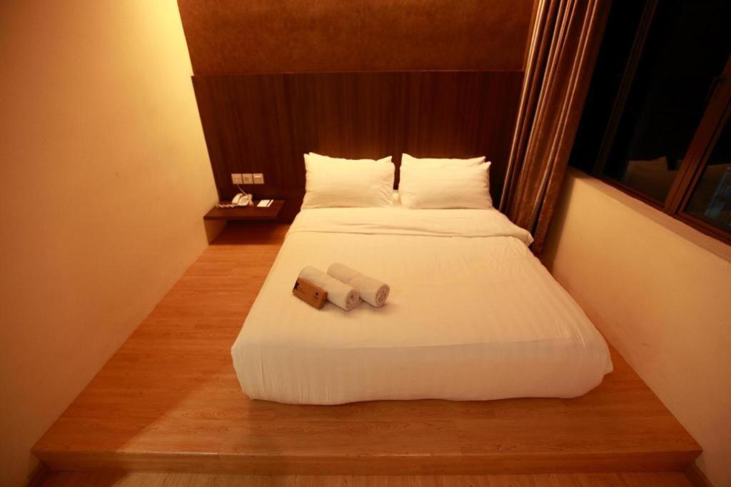 Starz Hotel Kluang Exterior photo