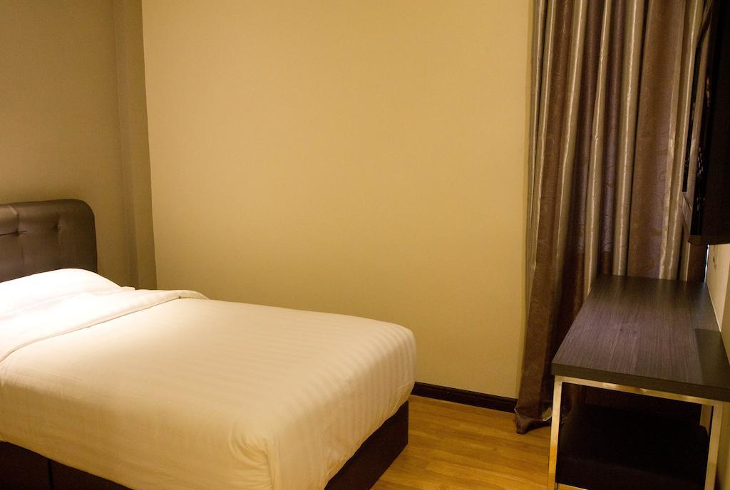 Starz Hotel Kluang Room photo