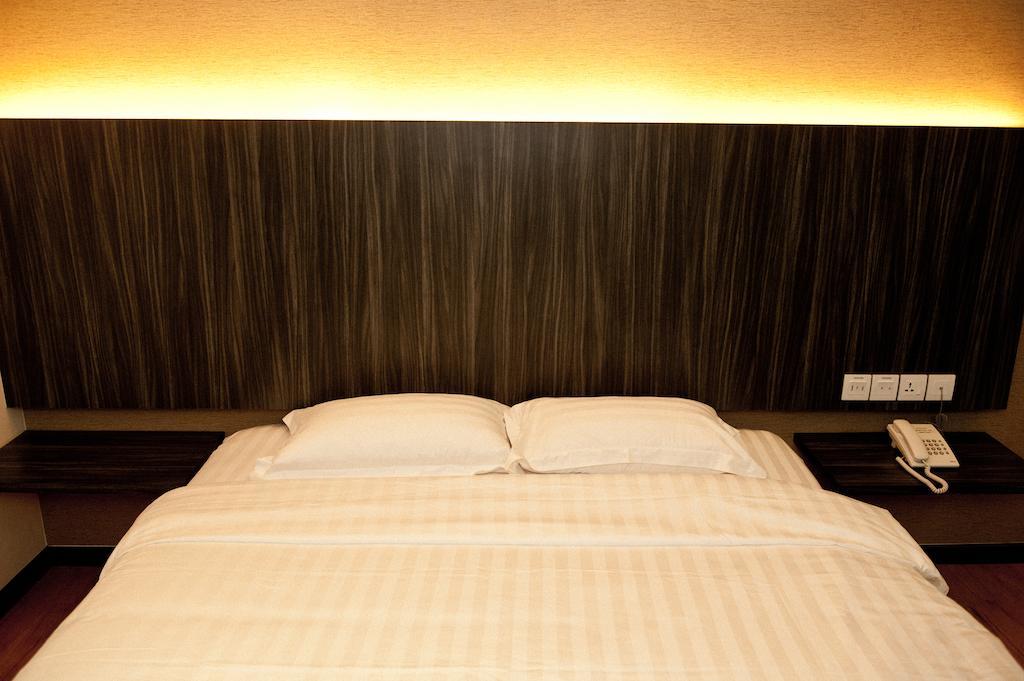Starz Hotel Kluang Room photo