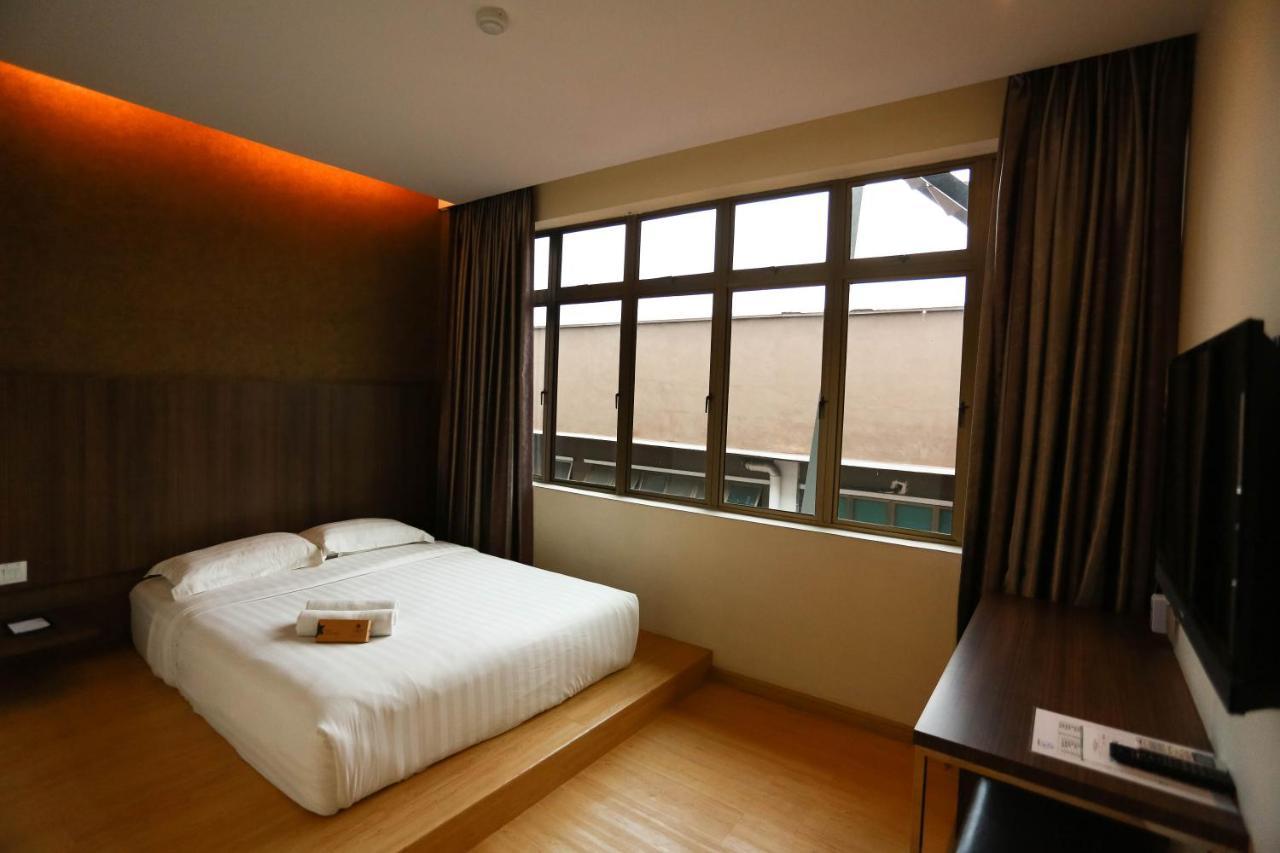 Starz Hotel Kluang Exterior photo